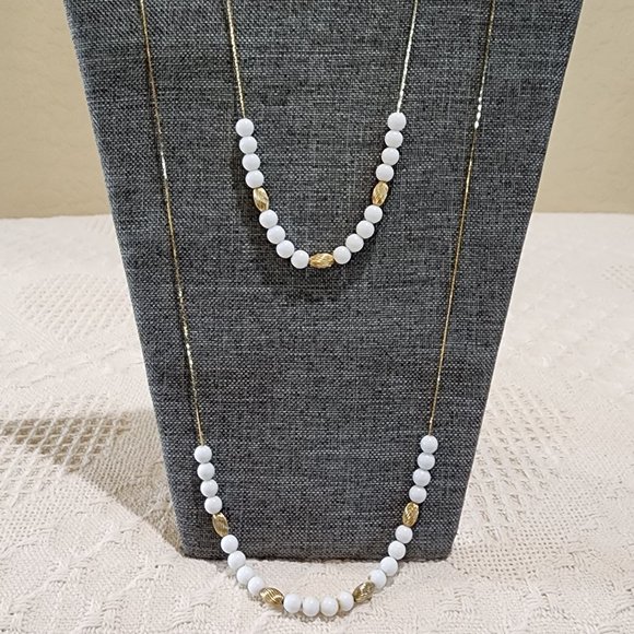 Pair - Vintage Floating Round White and Spiral Gold Bead Gold Box Chain Necklace - Picture 1 of 11